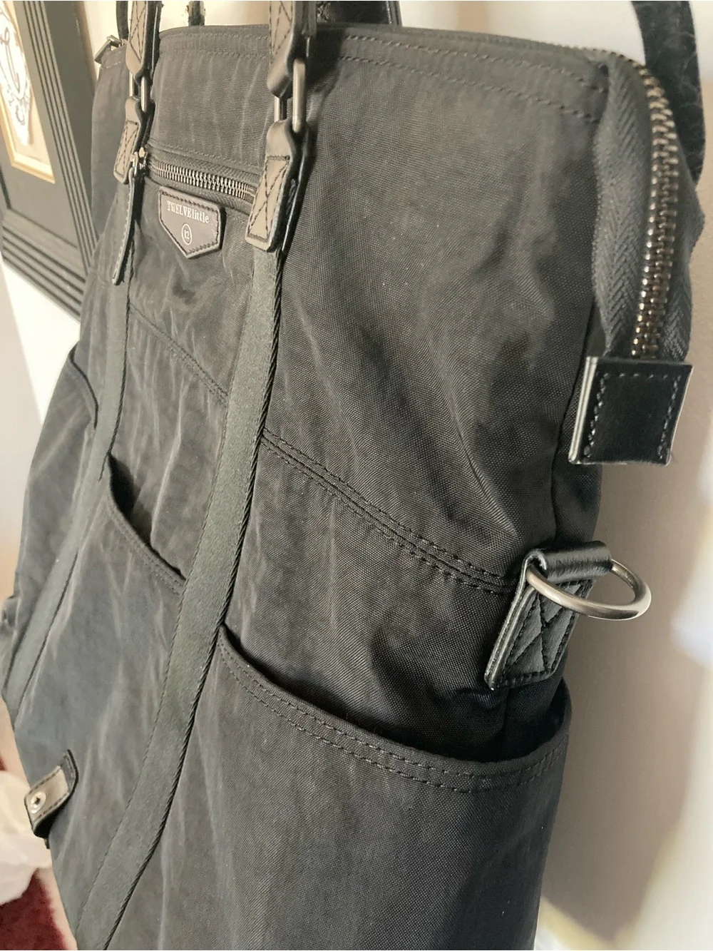 Twelvelittle sleek black